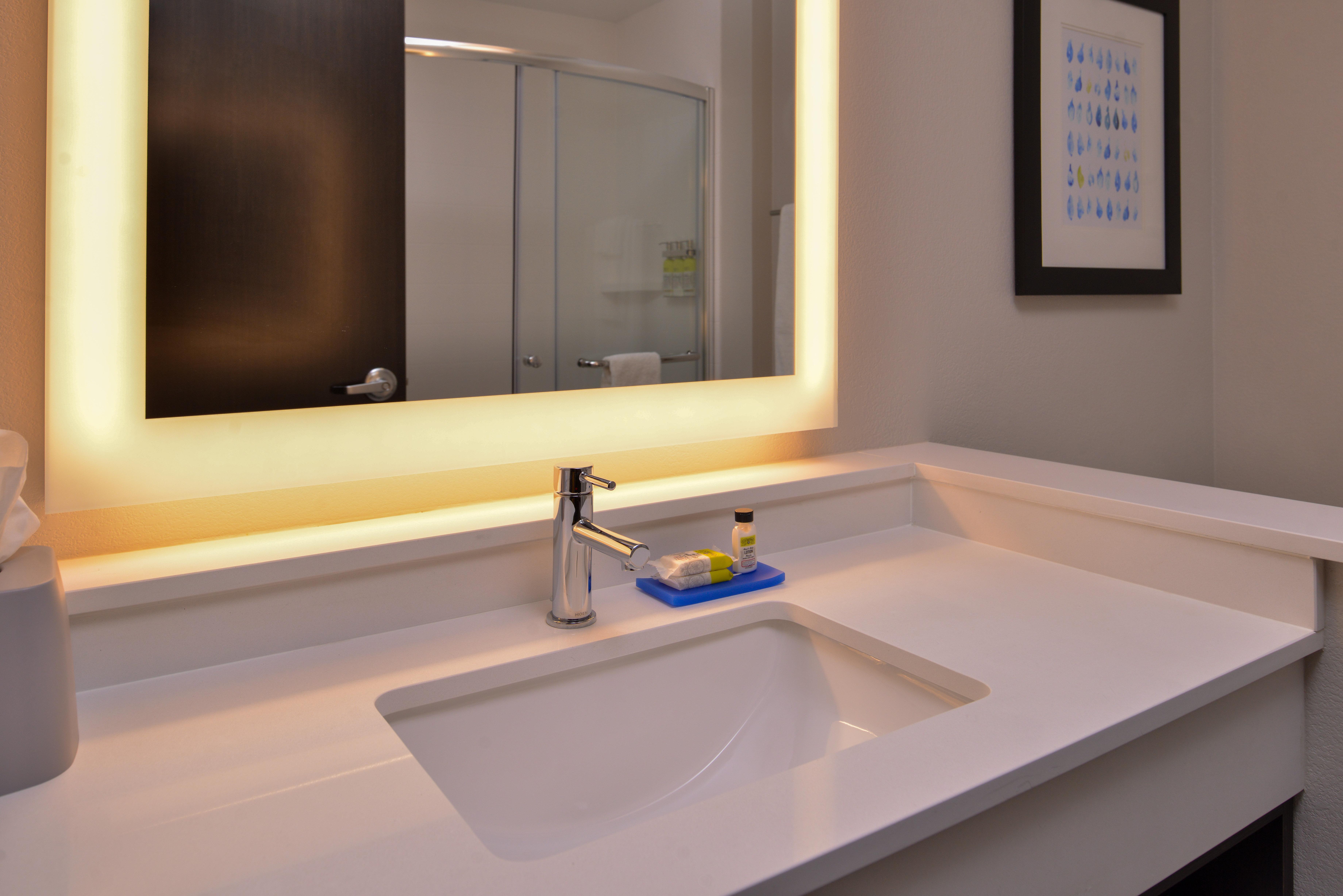 Holiday Inn Express & Suites - Olathe West By Ihg Eksteriør billede
