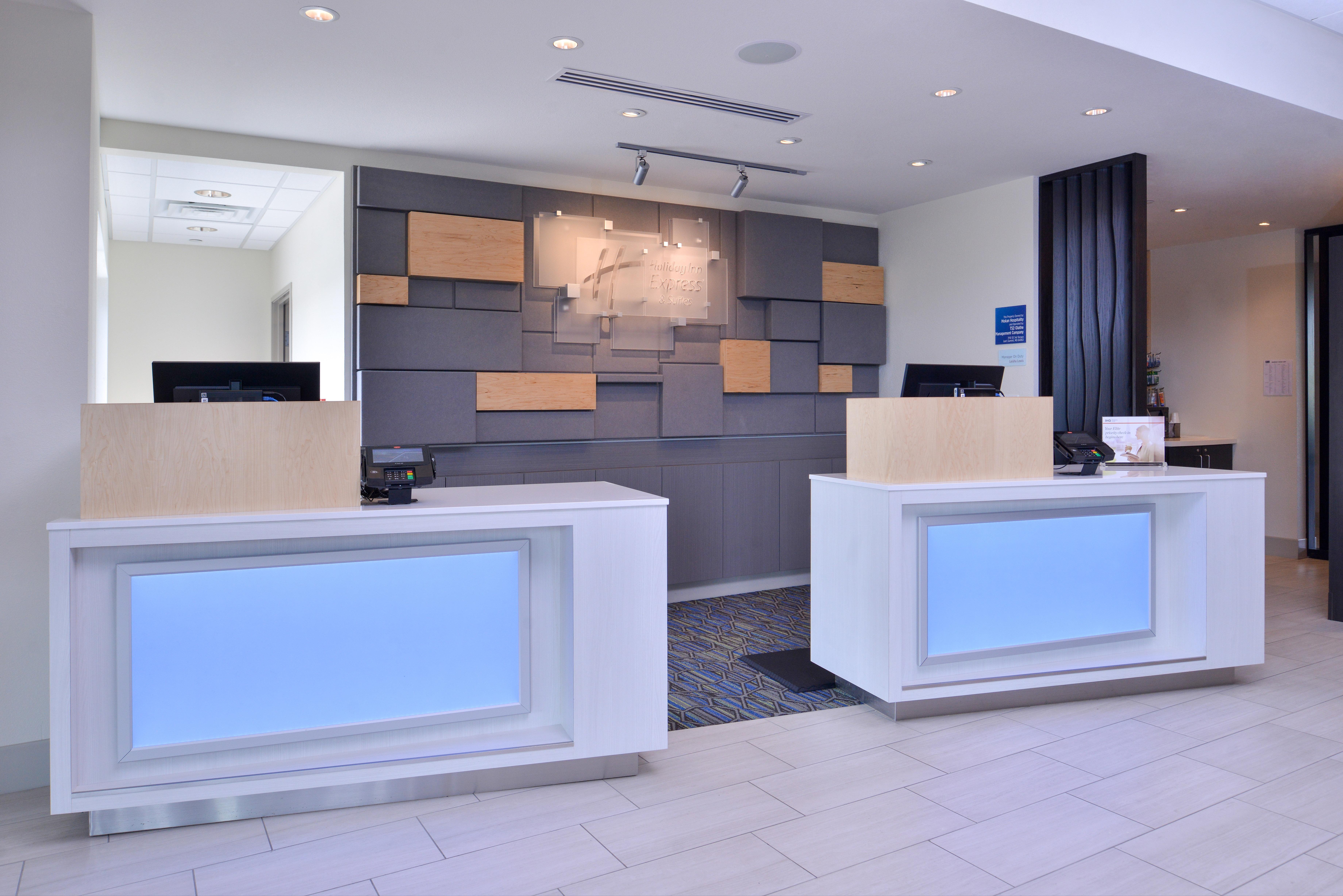 Holiday Inn Express & Suites - Olathe West By Ihg Eksteriør billede