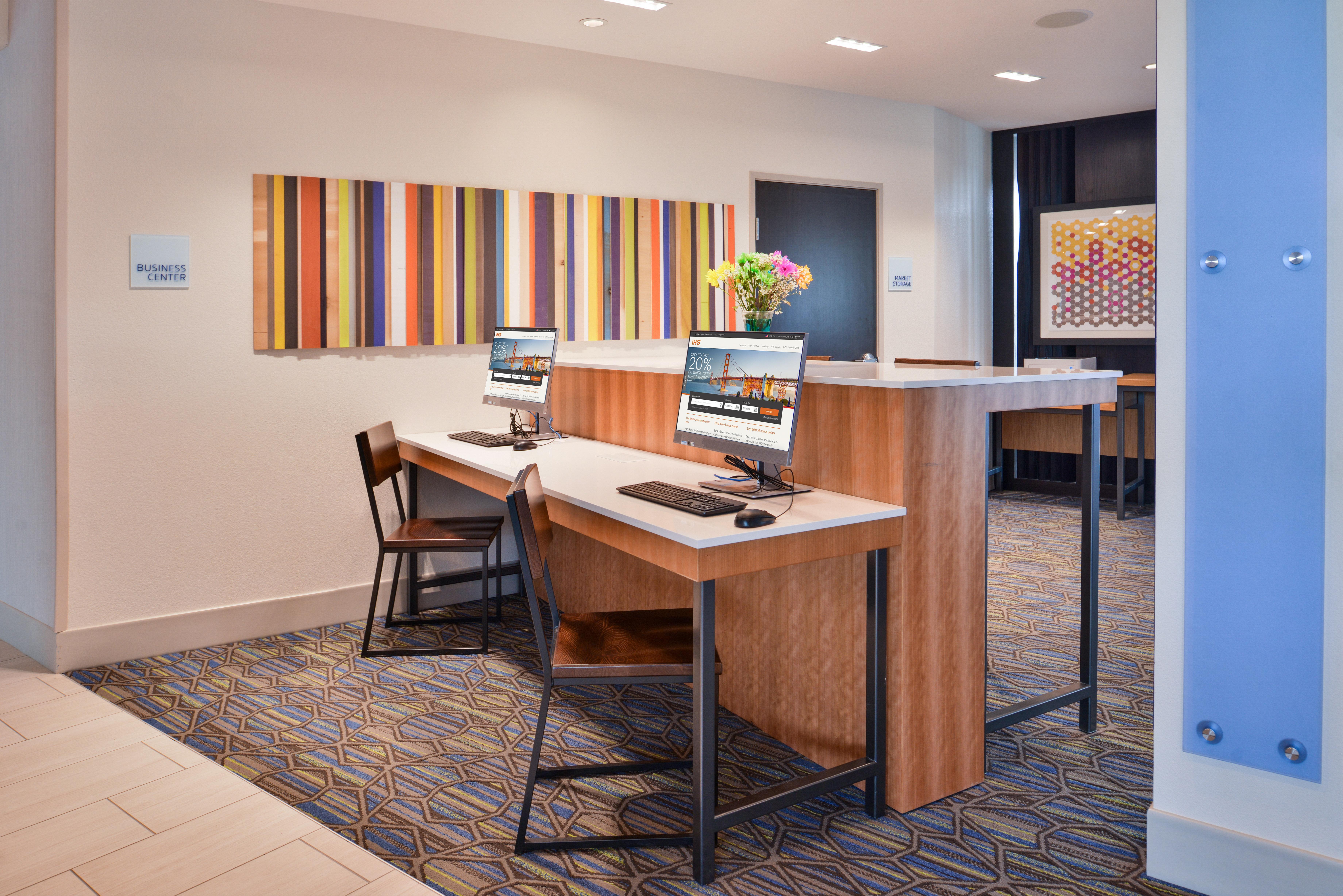 Holiday Inn Express & Suites - Olathe West By Ihg Eksteriør billede